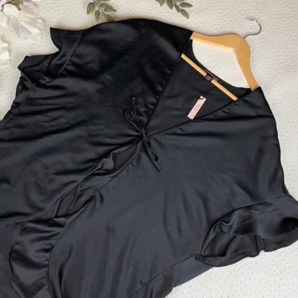 *366 NWT Victoria's Secret Kimono Robe w/ Ruffle - Picture 3 of 6